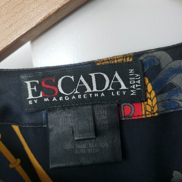 EscadaVintage Silk Blouse Italy Lions & Crest 38 Eur Beautiful - Picture 2 of 7